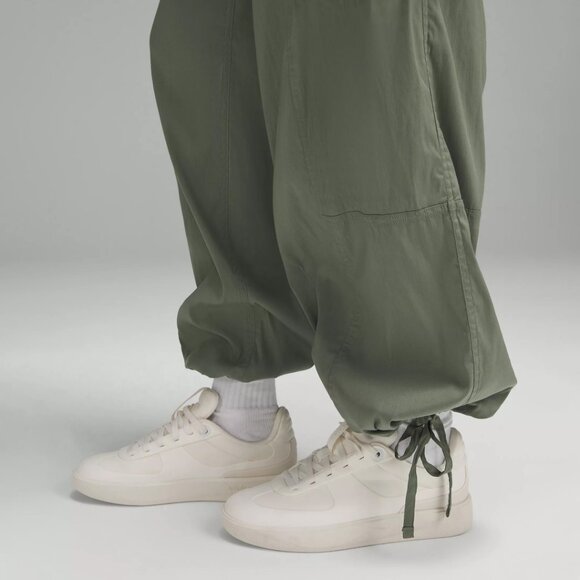 lululemon Grey Eucalyptus Lightweight Adjustable Mid-Rise Cargo Pant size XS - Picture 7 of 16